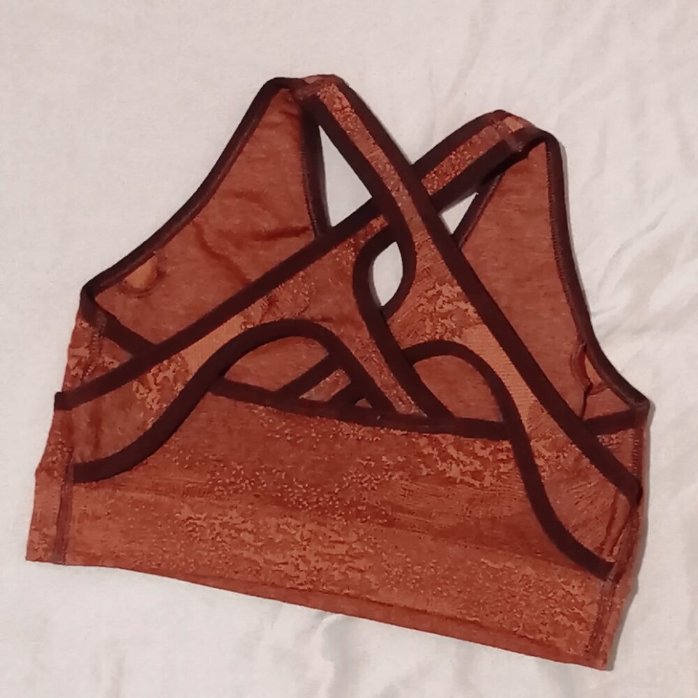 Gymshark Two-Piece Workout Set - Picture 3 of 13